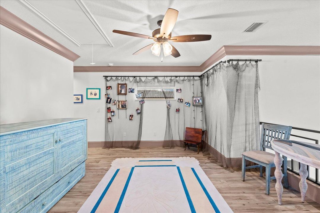 For Sale: $895,000 (2 beds, 2 baths, 2774 Square Feet)