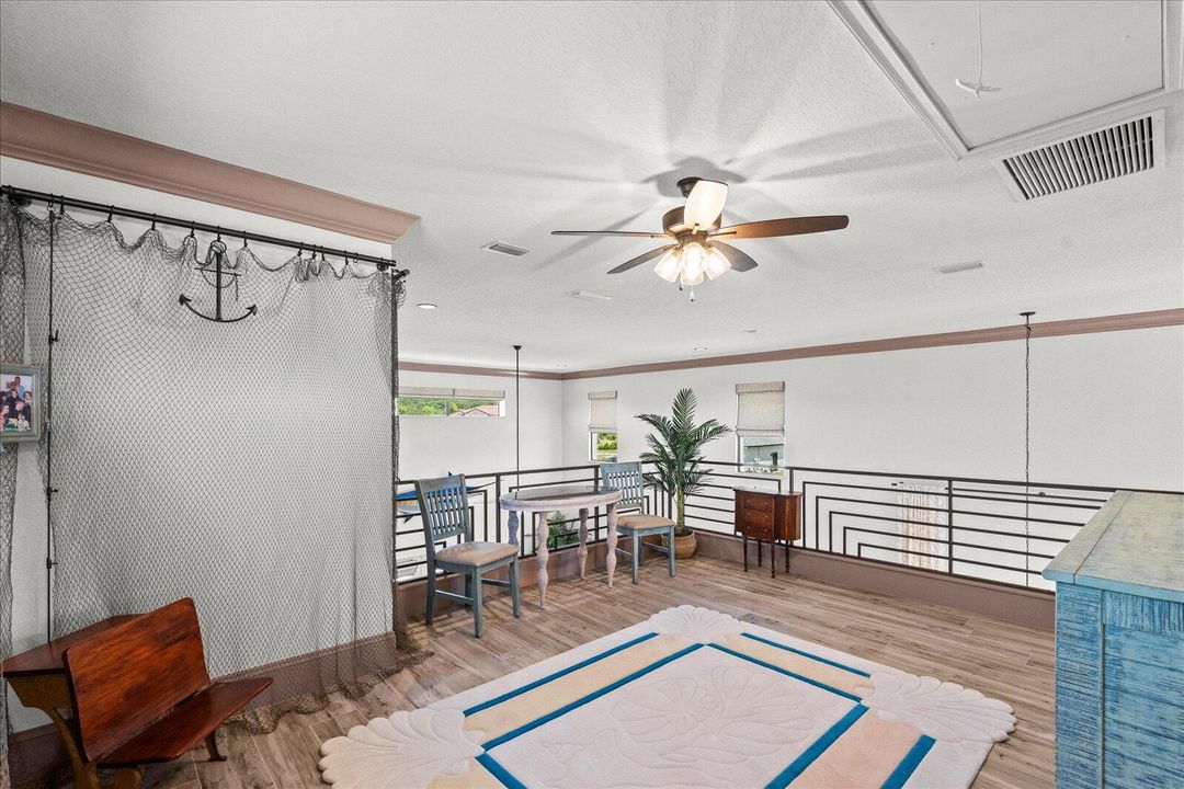 For Sale: $895,000 (2 beds, 2 baths, 2774 Square Feet)