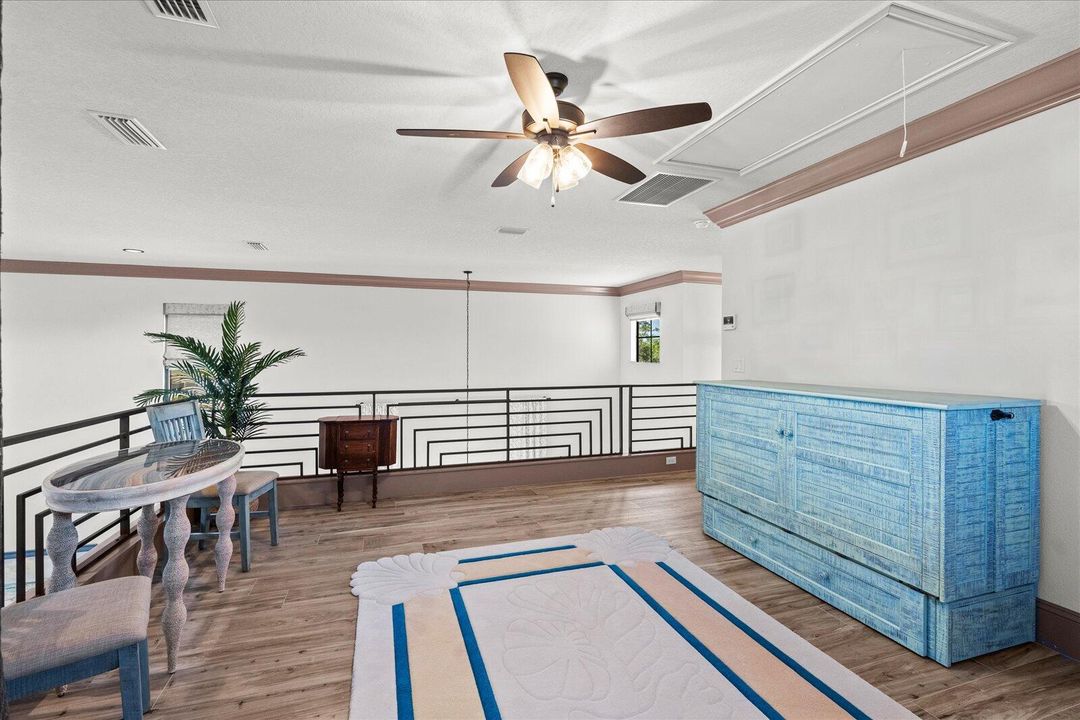 For Sale: $895,000 (2 beds, 2 baths, 2774 Square Feet)