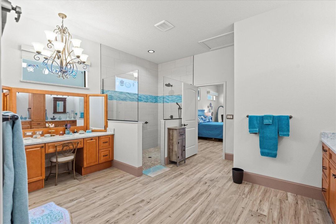 For Sale: $895,000 (2 beds, 2 baths, 2774 Square Feet)