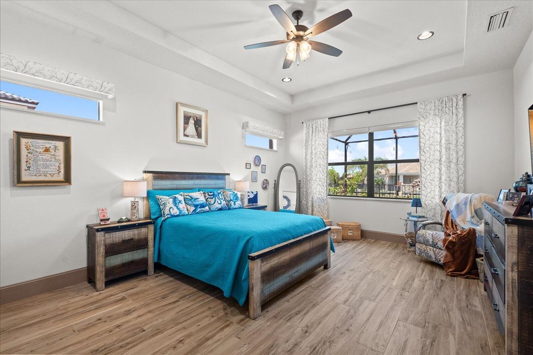 For Sale: $895,000 (2 beds, 2 baths, 2774 Square Feet)