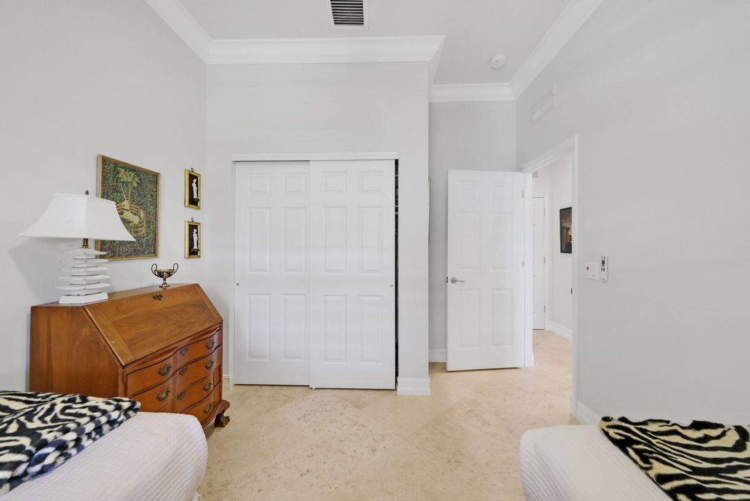 合同活跃: $1,185,000 (3 贝兹, 2 浴室, 1872 平方英尺)