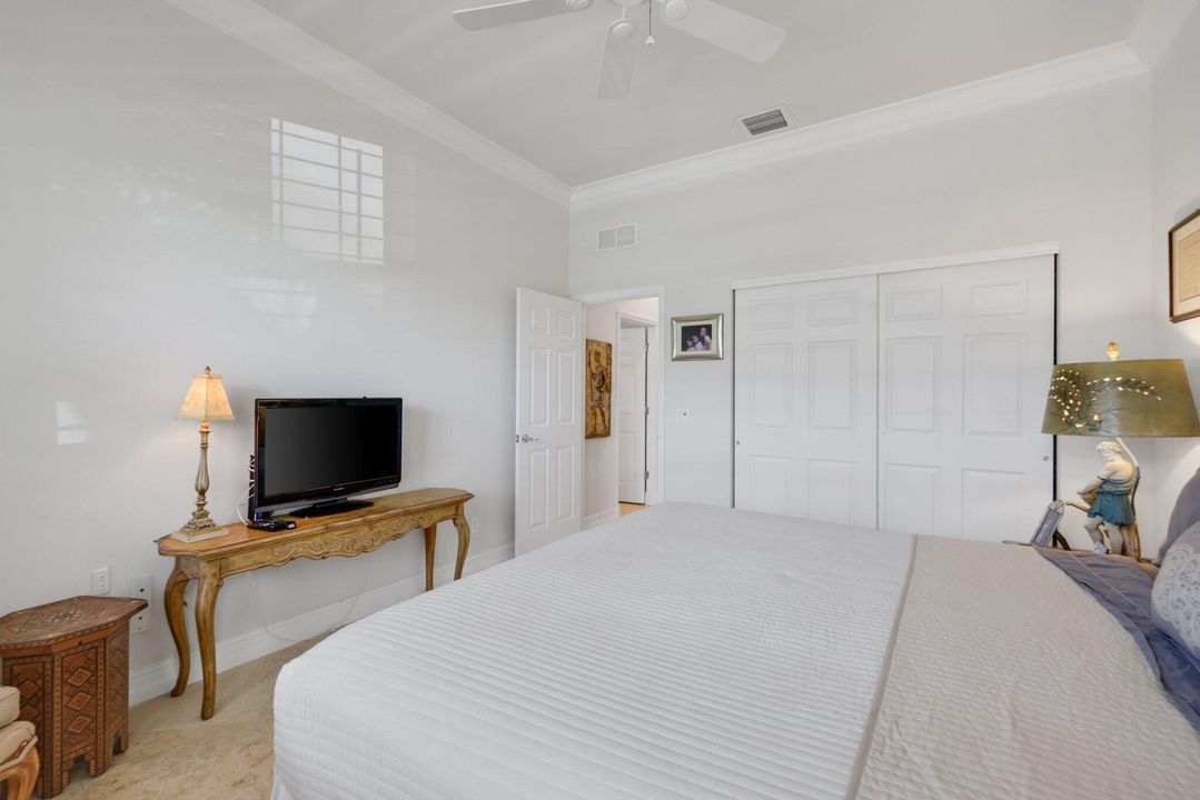 合同活跃: $1,185,000 (3 贝兹, 2 浴室, 1872 平方英尺)