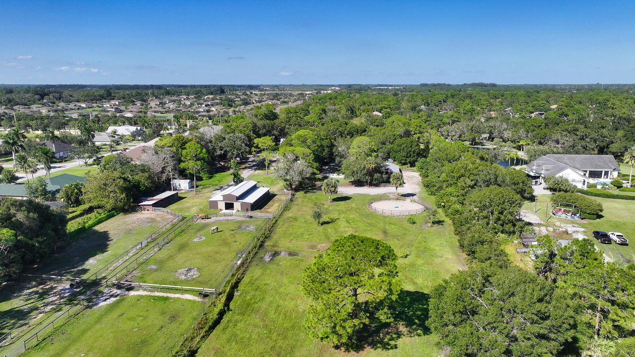 For Sale: $899,000 (3 beds, 2 baths, 2046 Square Feet)