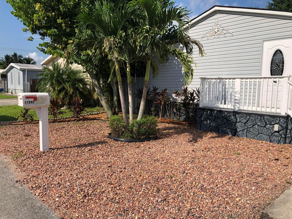 For Rent: $2,600 (3 beds, 2 baths, 1440 Square Feet)