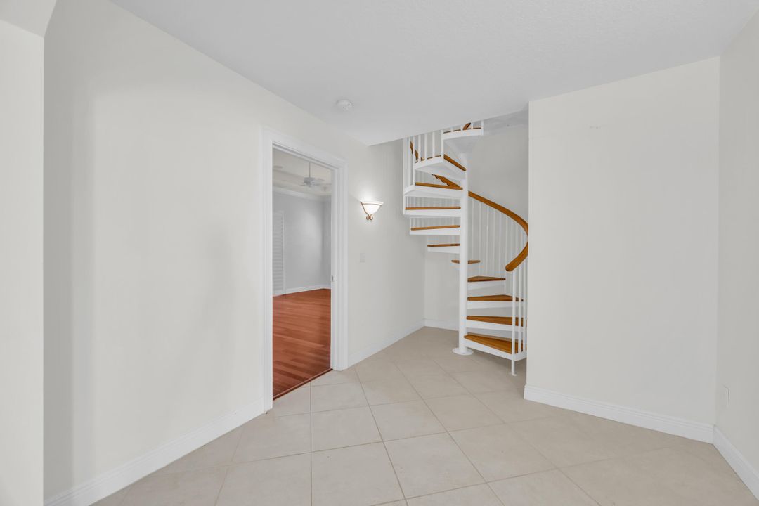 待售: $995,000 (3 贝兹, 3 浴室, 2854 平方英尺)