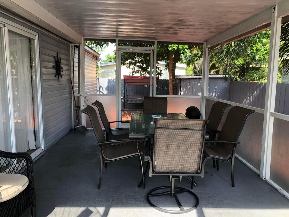 For Rent: $2,600 (3 beds, 2 baths, 1440 Square Feet)