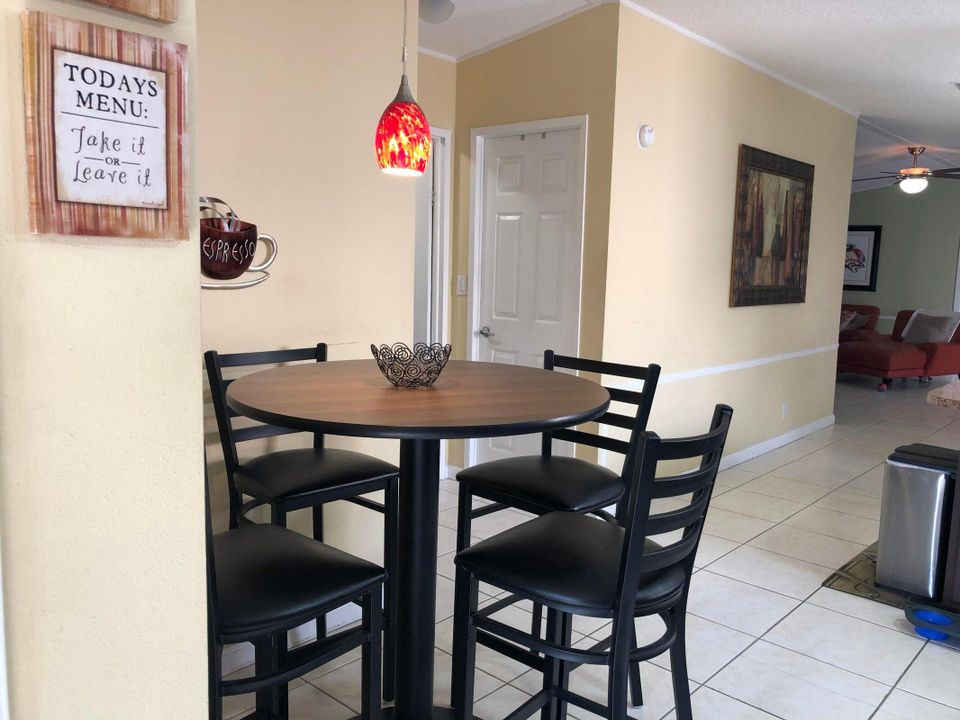 For Rent: $2,600 (3 beds, 2 baths, 1440 Square Feet)