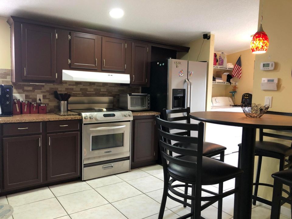 For Rent: $2,600 (3 beds, 2 baths, 1440 Square Feet)