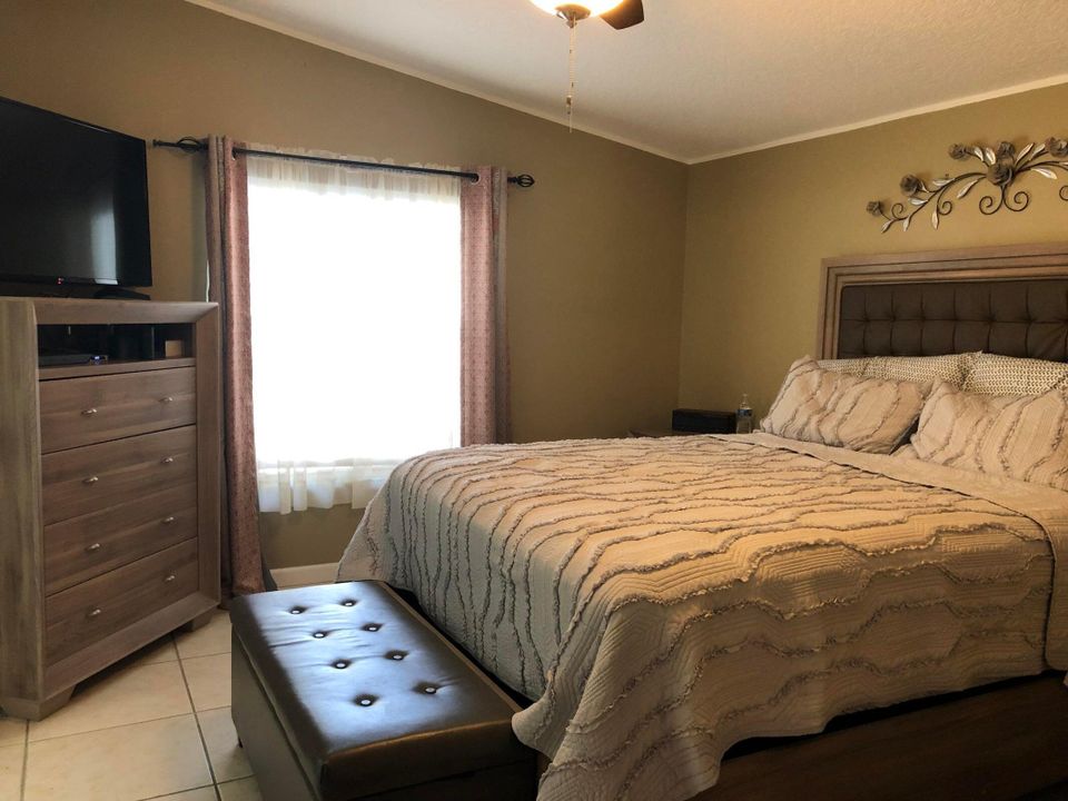 For Rent: $2,600 (3 beds, 2 baths, 1440 Square Feet)