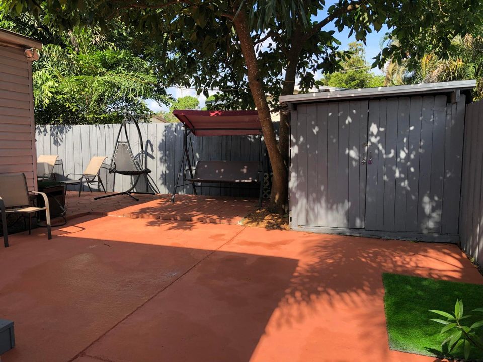 For Rent: $2,600 (3 beds, 2 baths, 1440 Square Feet)