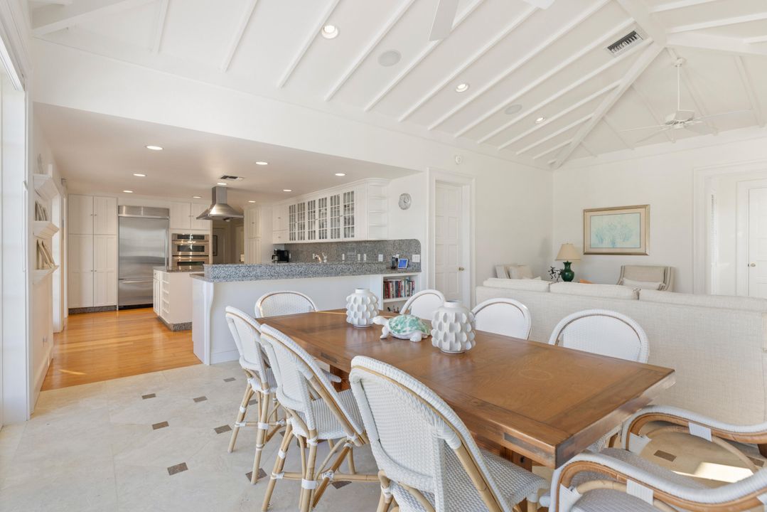 待售: $3,395,000 (4 贝兹, 4 浴室, 3825 平方英尺)