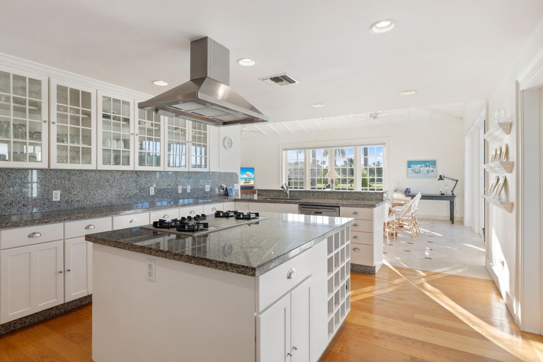 待售: $3,395,000 (4 贝兹, 4 浴室, 3825 平方英尺)