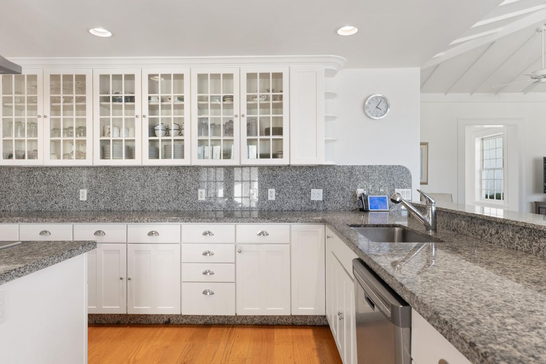 待售: $3,395,000 (4 贝兹, 4 浴室, 3825 平方英尺)