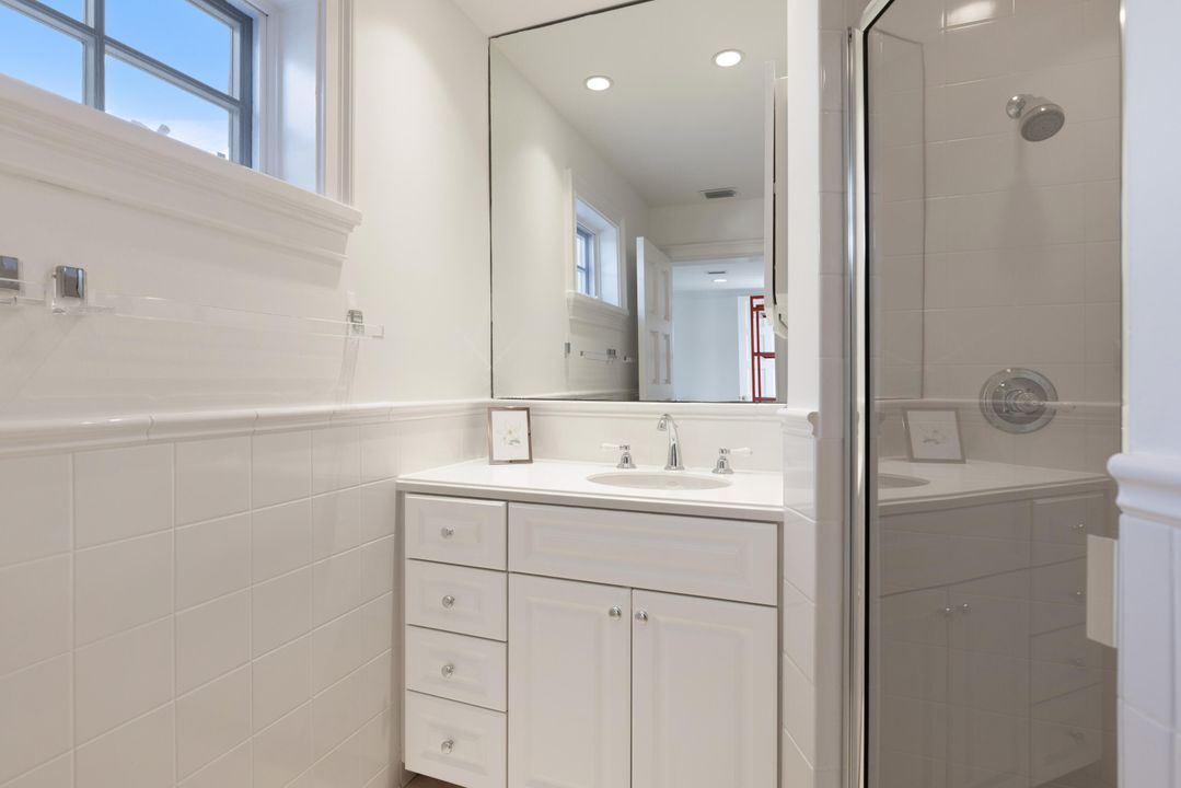 待售: $3,395,000 (4 贝兹, 4 浴室, 3825 平方英尺)