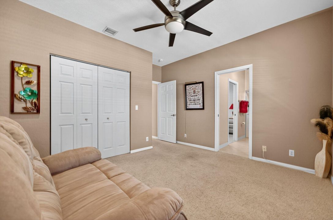 合同活跃: $625,000 (3 贝兹, 2 浴室, 2810 平方英尺)