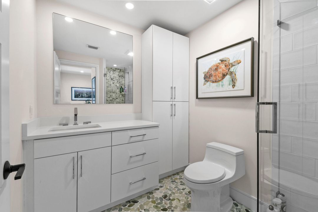 合同活跃: $2,499,000 (3 贝兹, 3 浴室, 2800 平方英尺)