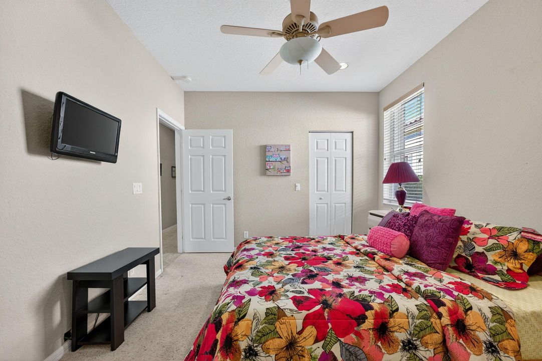 合同活跃: $625,000 (3 贝兹, 2 浴室, 2810 平方英尺)