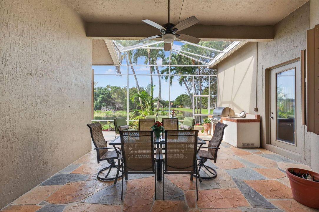 合同活跃: $625,000 (3 贝兹, 2 浴室, 2810 平方英尺)