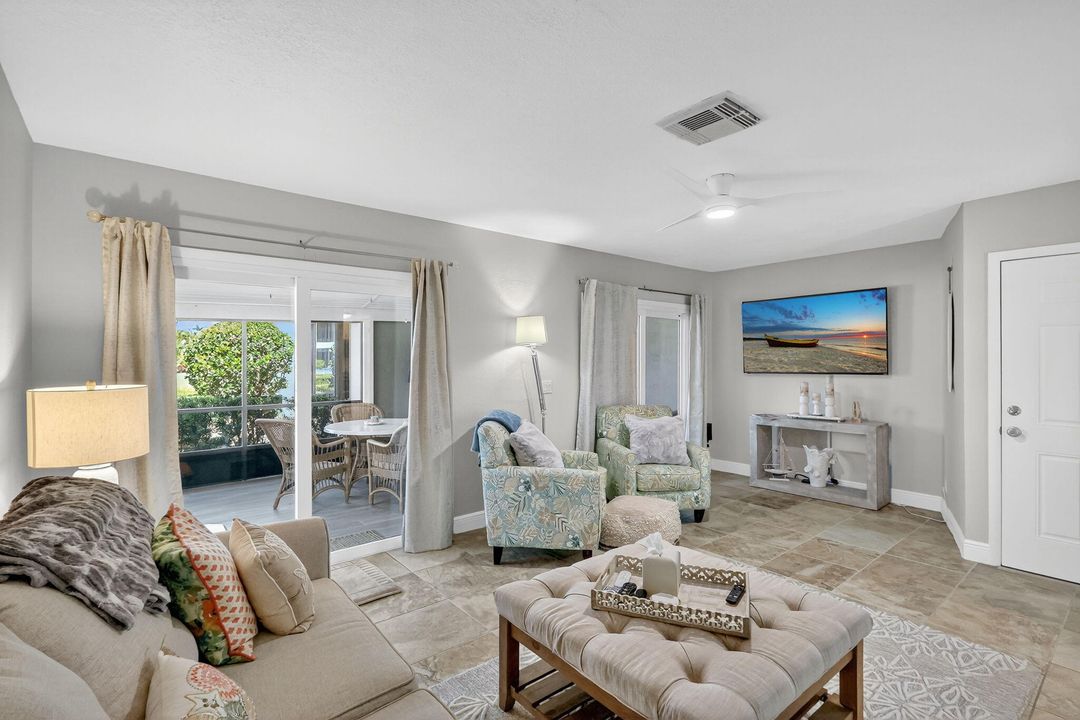 For Rent: $3,000 (2 beds, 2 baths, 1250 Square Feet)