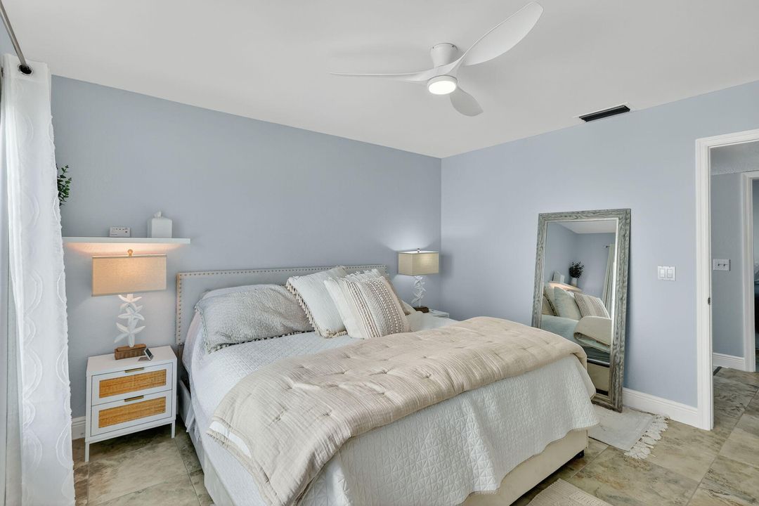 For Rent: $3,000 (2 beds, 2 baths, 1250 Square Feet)