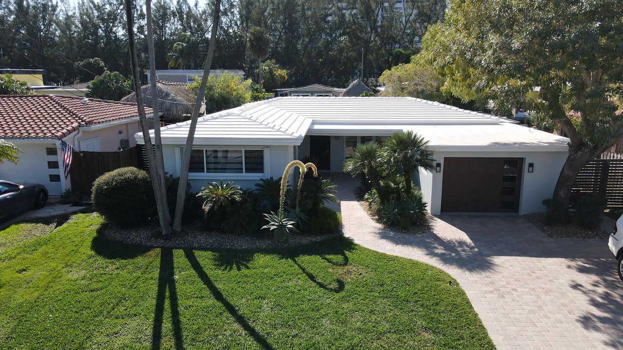 For Rent: $12,000 (2 beds, 2 baths, 1400 Square Feet)