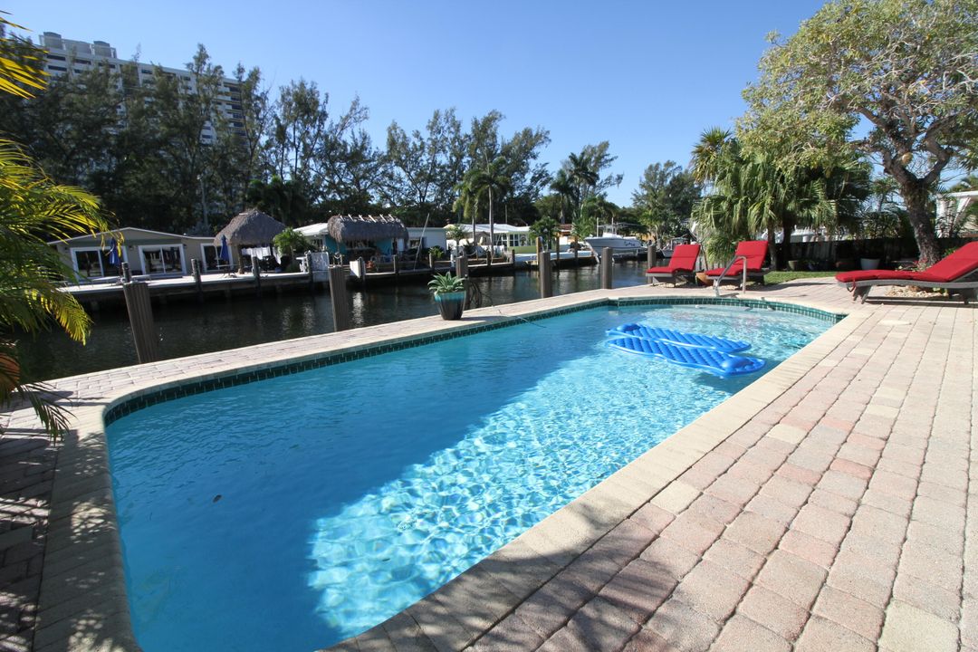 For Rent: $12,000 (2 beds, 2 baths, 1400 Square Feet)