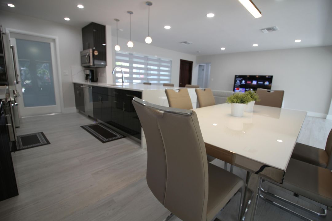 For Rent: $12,000 (2 beds, 2 baths, 1400 Square Feet)