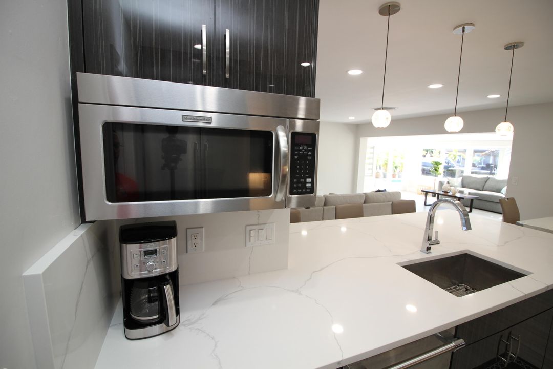 For Rent: $12,000 (2 beds, 2 baths, 1400 Square Feet)