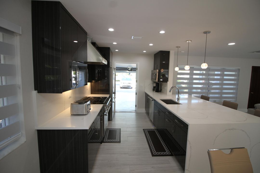 For Rent: $12,000 (2 beds, 2 baths, 1400 Square Feet)