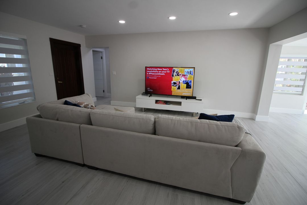 For Rent: $12,000 (2 beds, 2 baths, 1400 Square Feet)