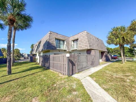 Recently Rented: $2,500 (3 beds, 2 baths, 1624 Square Feet)