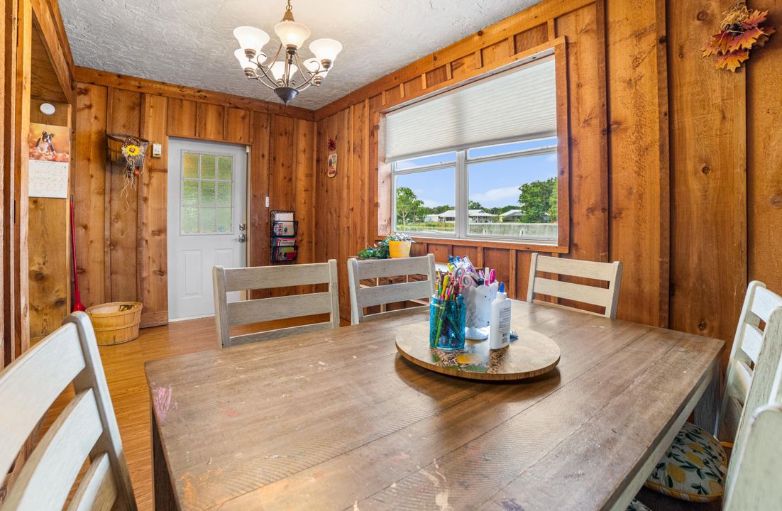 Active With Contract: $345,000 (3 beds, 2 baths, 1490 Square Feet)