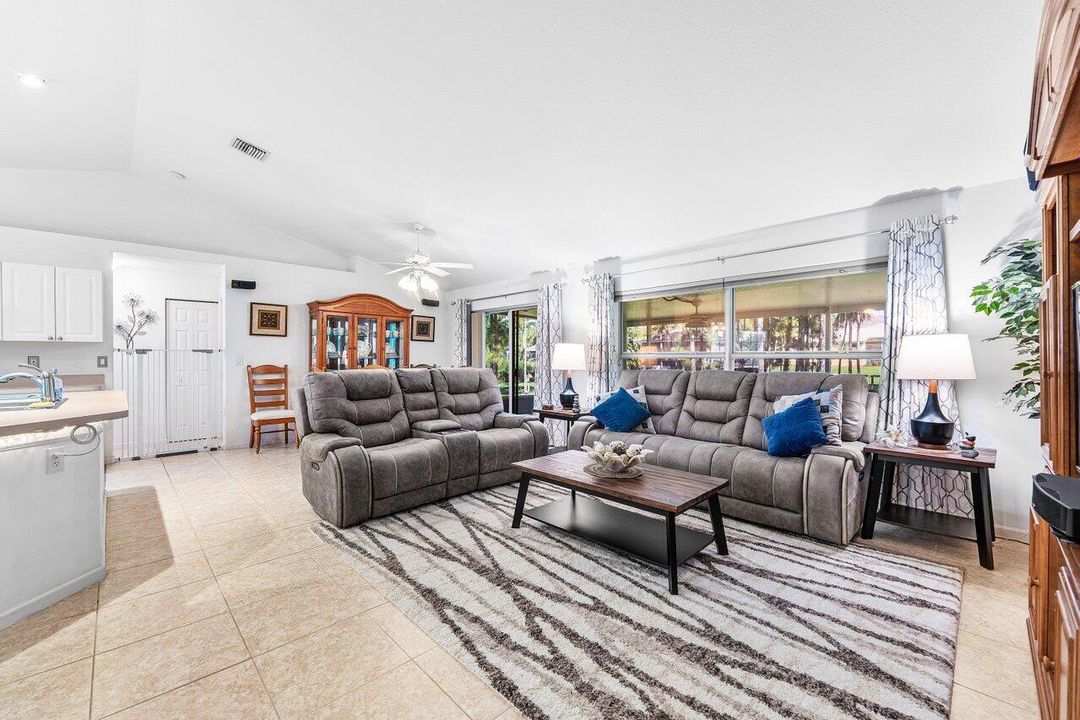 For Sale: $635,000 (4 beds, 3 baths, 1918 Square Feet)