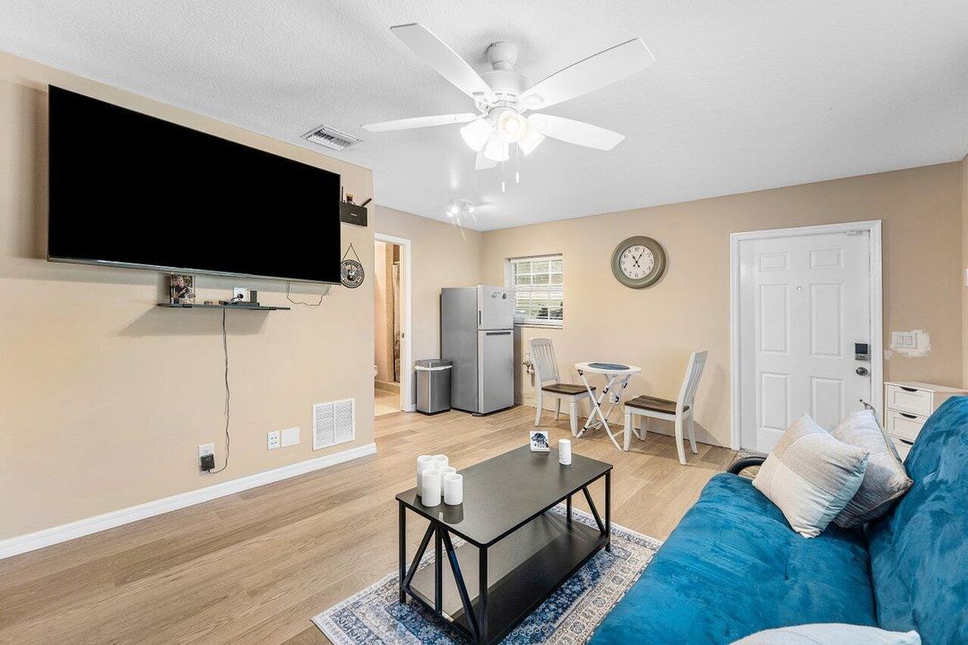 For Sale: $635,000 (4 beds, 3 baths, 1918 Square Feet)