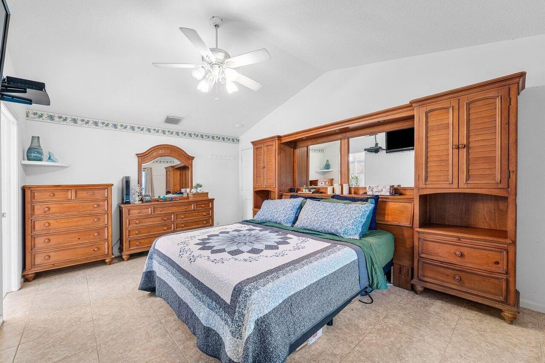 For Sale: $635,000 (4 beds, 3 baths, 1918 Square Feet)