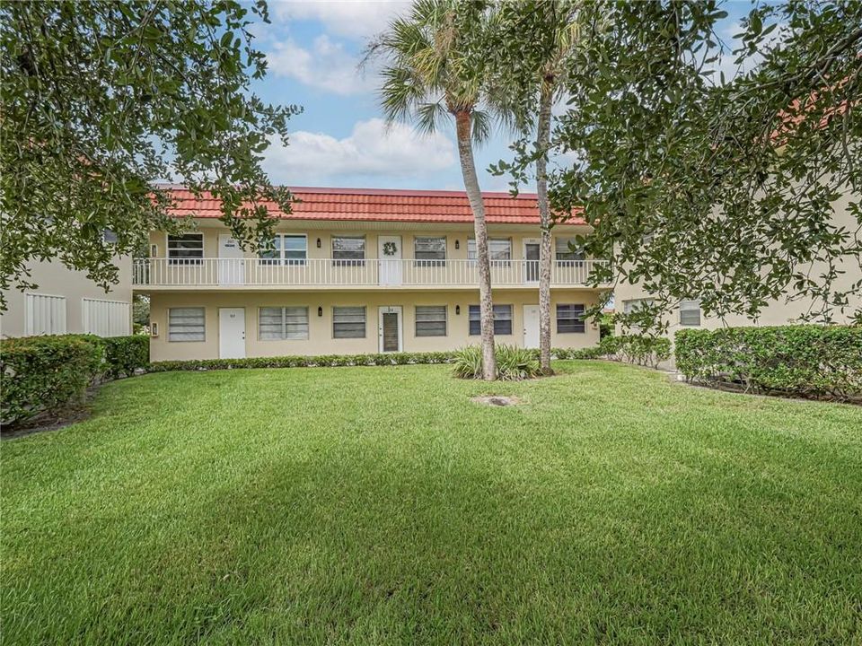 待售: $114,900 (1 贝兹, 1 浴室, 679 平方英尺)