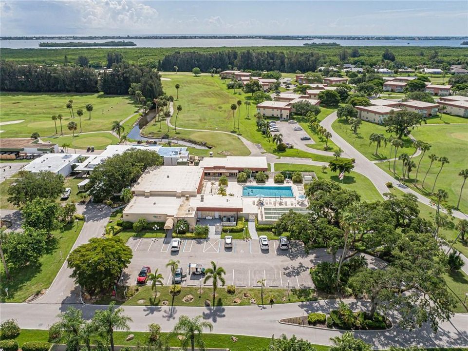 待售: $114,900 (1 贝兹, 1 浴室, 679 平方英尺)