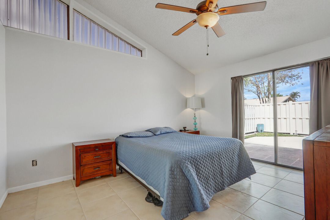 Под контрактом: $395,000 (3 спален, 2 ванн, 1276 Квадратных фут)