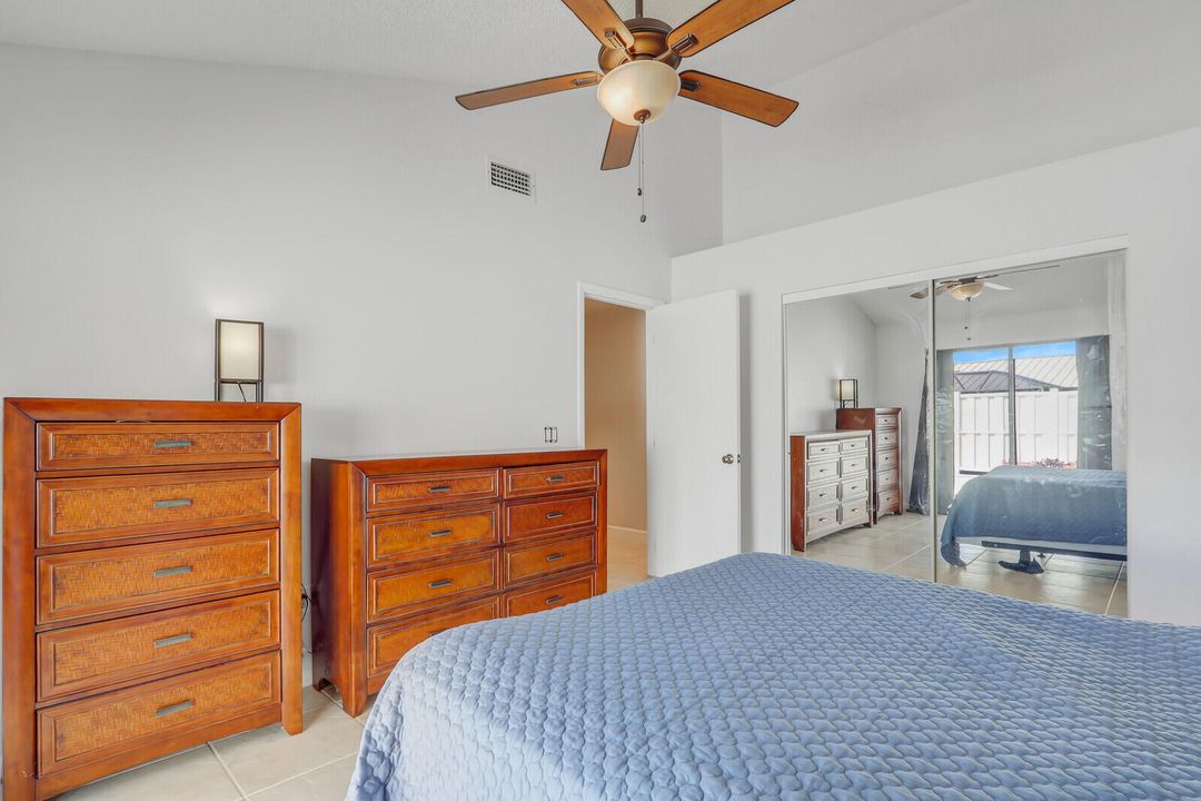 Под контрактом: $395,000 (3 спален, 2 ванн, 1276 Квадратных фут)