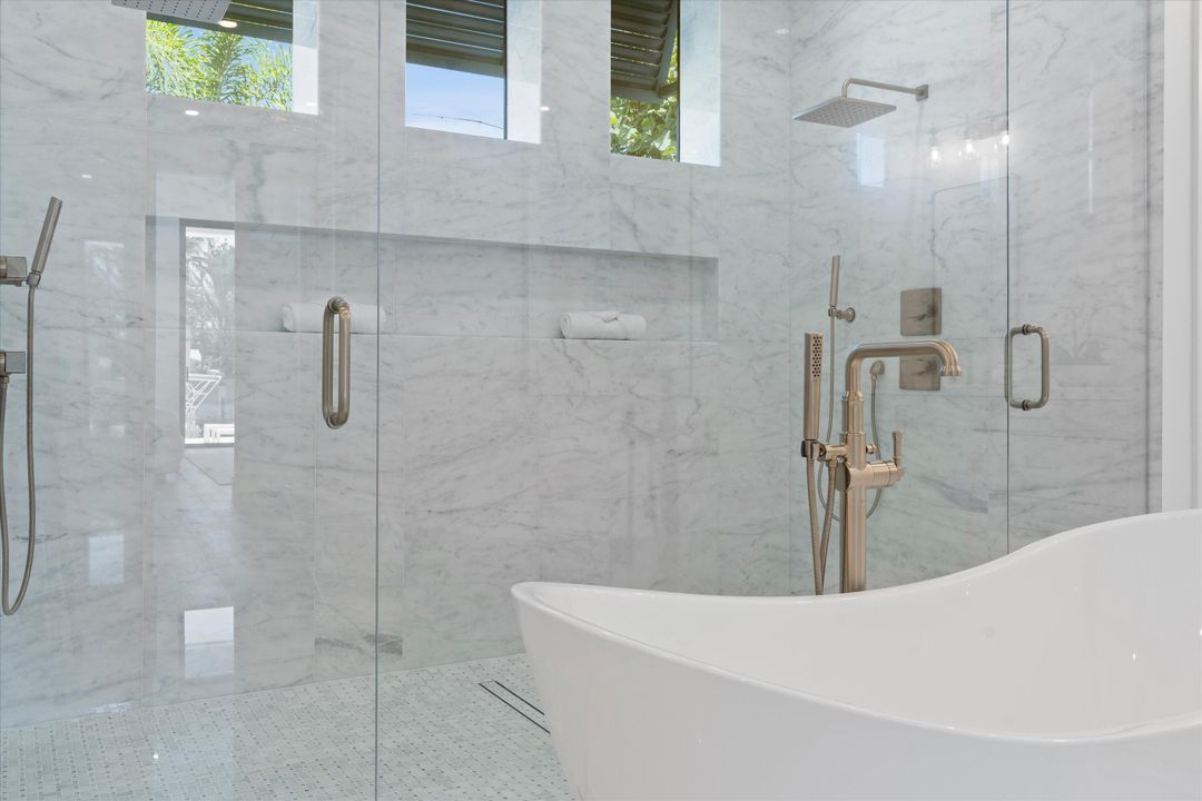 En Venta: $6,950,000 (5 camas, 6 baños, 4738 Pies cuadrados)