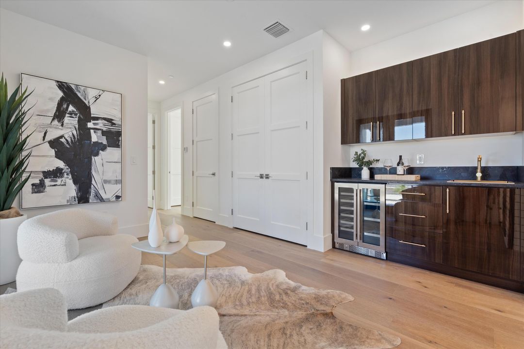 En Venta: $6,950,000 (5 camas, 6 baños, 4738 Pies cuadrados)