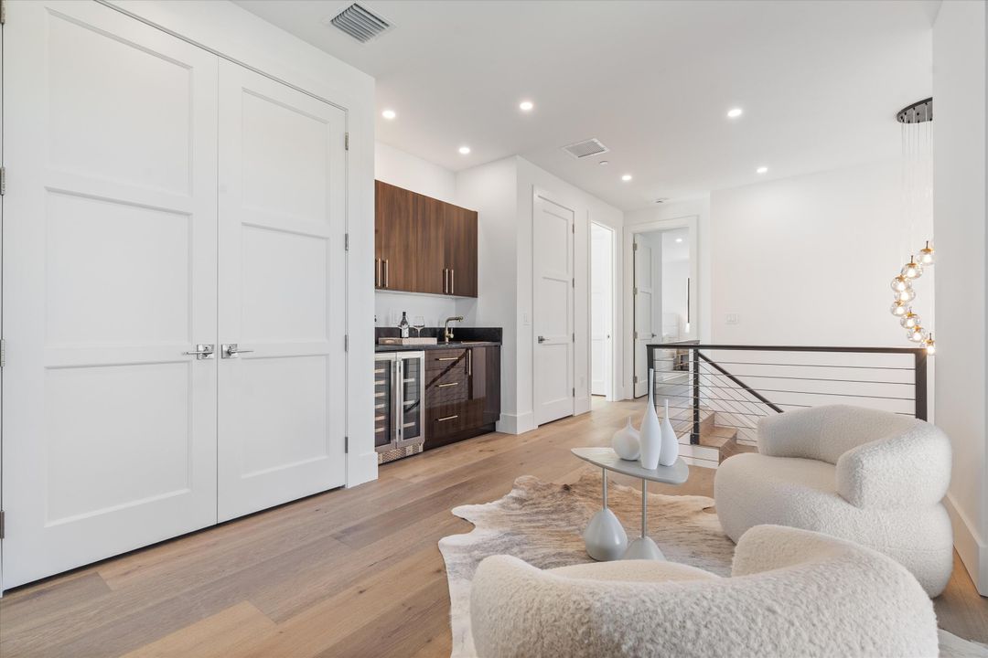 En Venta: $6,950,000 (5 camas, 6 baños, 4738 Pies cuadrados)