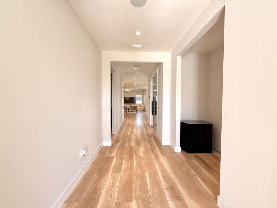 For Rent: $3,200 (3 beds, 2 baths, 2023 Square Feet)