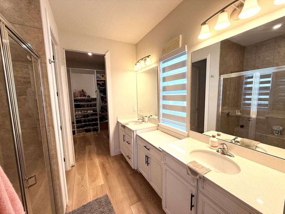 For Rent: $3,200 (3 beds, 2 baths, 2023 Square Feet)