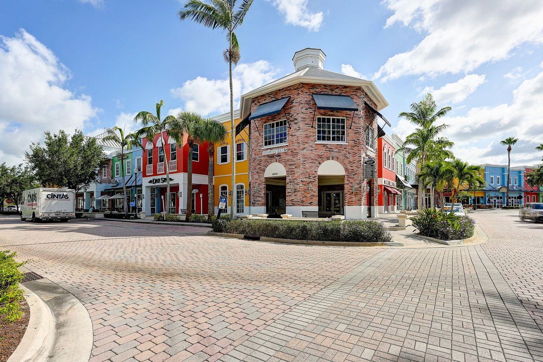 For Rent: $3,200 (3 beds, 2 baths, 2023 Square Feet)