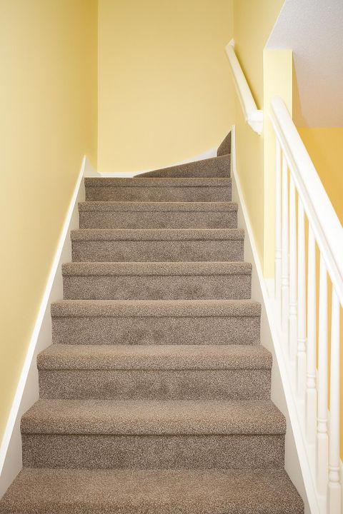 For Rent: $2,300 (2 beds, 2 baths, 876 Square Feet)