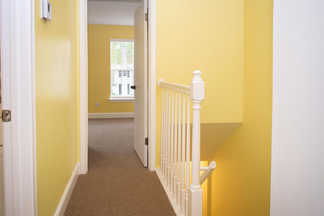 For Rent: $2,300 (2 beds, 2 baths, 876 Square Feet)