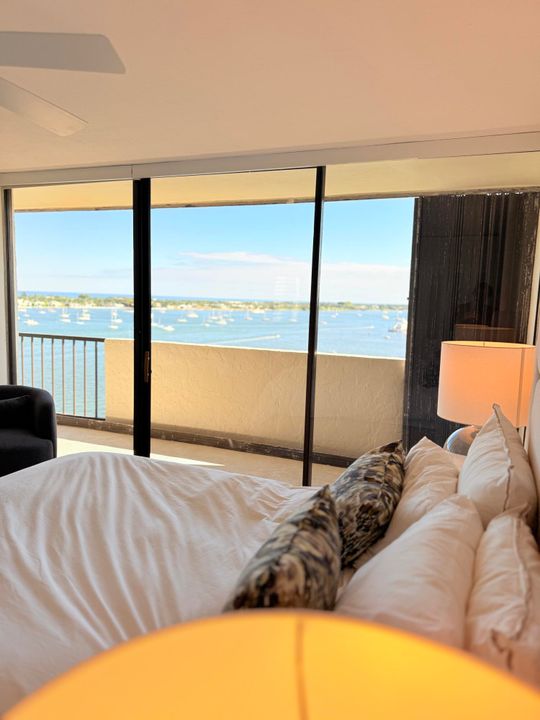 For Sale: $460,000 (2 beds, 2 baths, 1235 Square Feet)