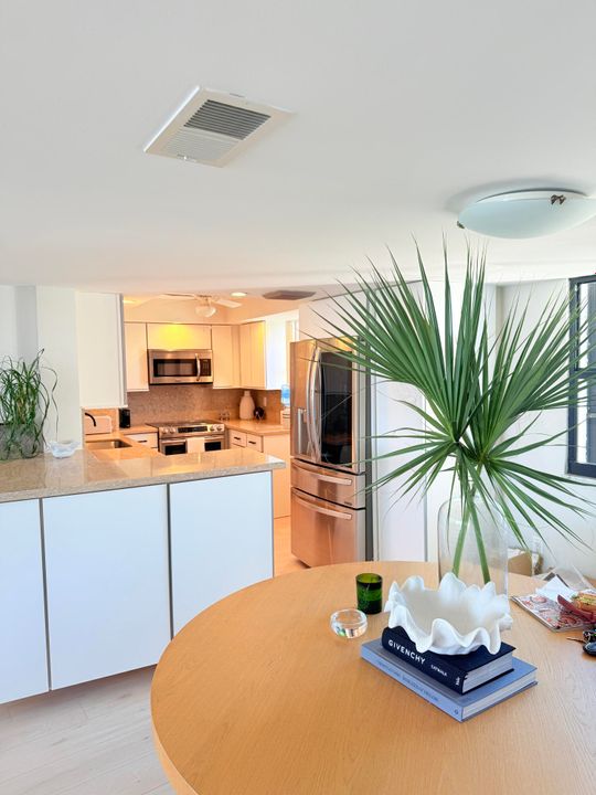 For Sale: $460,000 (2 beds, 2 baths, 1235 Square Feet)